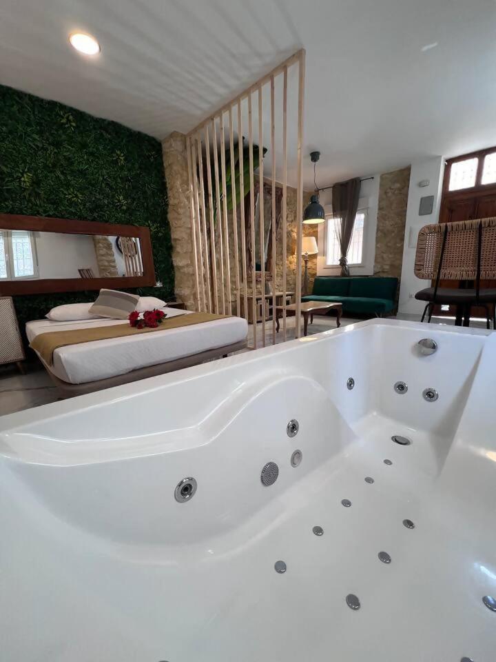 Urban Premium Jacuzzi Estudio Centrico Alicante Bagian luar foto